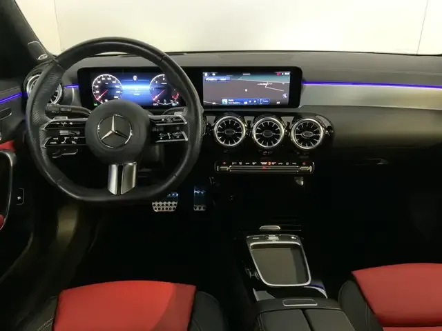 Mercedes-Benz CLA 220
