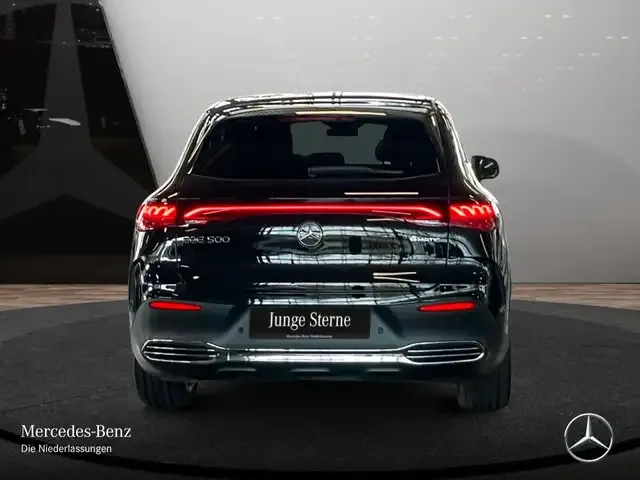 Mercedes-Benz EQE SUV