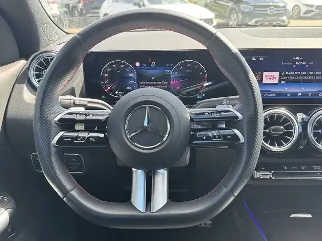 Mercedes-Benz GLA 180