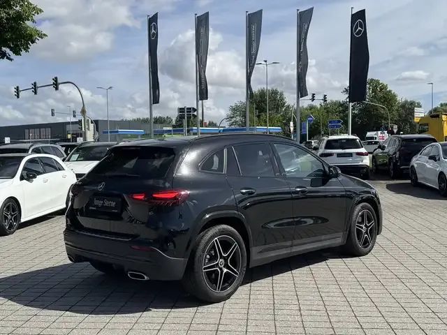 Mercedes-Benz GLA 180