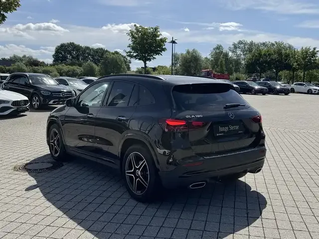 Mercedes-Benz GLA 180