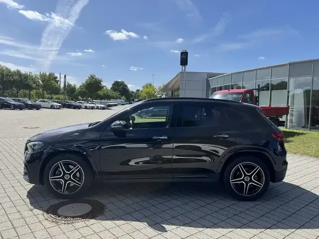 Mercedes-Benz GLA 180