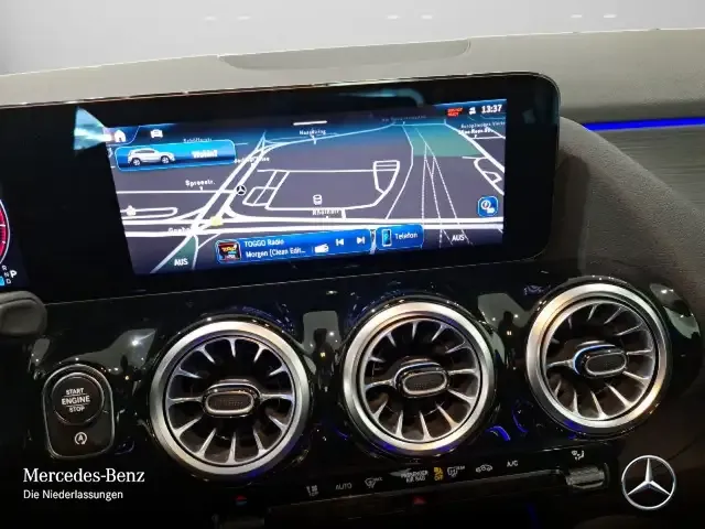 Mercedes-Benz GLA 180