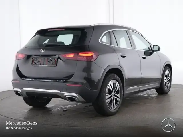 Mercedes-Benz GLA 180