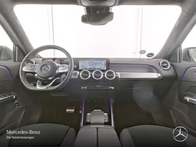 Mercedes-Benz EQB 300