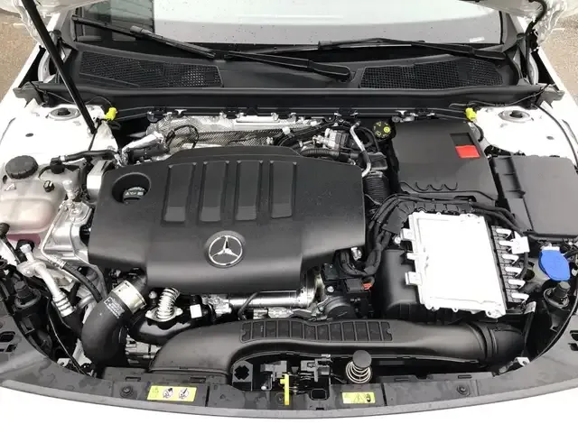Mercedes-Benz CLA 200