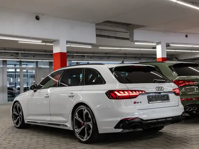 Audi RS4