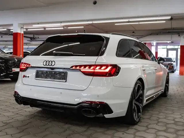 Audi RS4