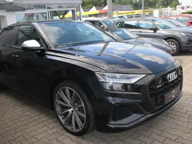 Audi SQ8