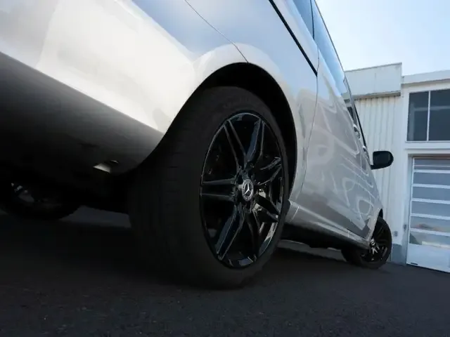 Mercedes-Benz V 250