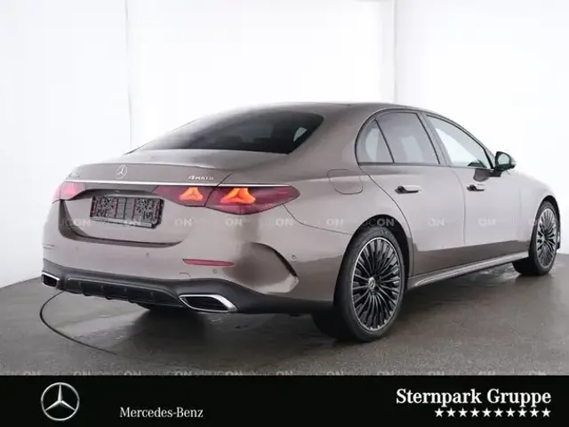 Mercedes-Benz E 400