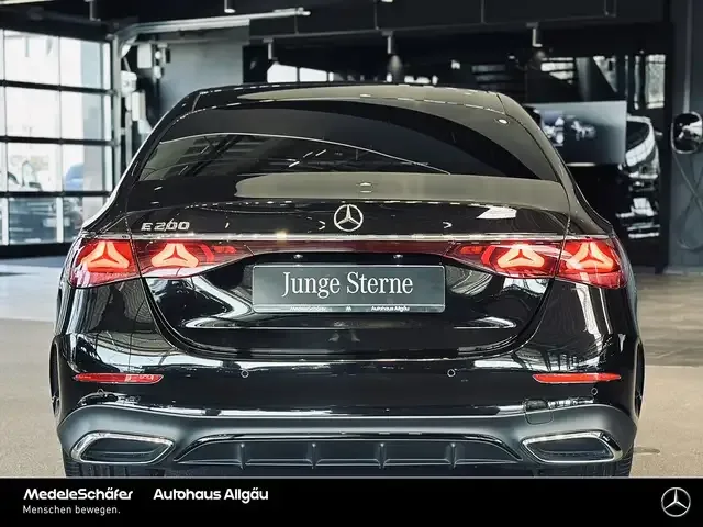 Mercedes-Benz E 200