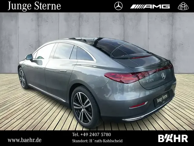 Mercedes-Benz EQE 300
