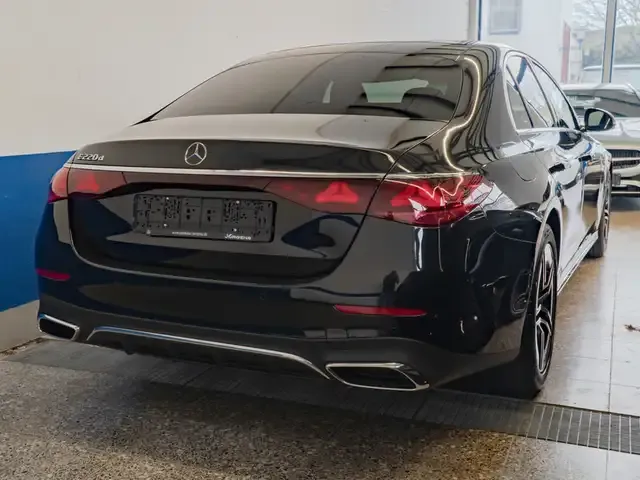 Mercedes-Benz E 220