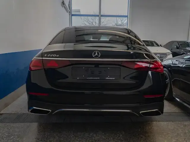 Mercedes-Benz E 220