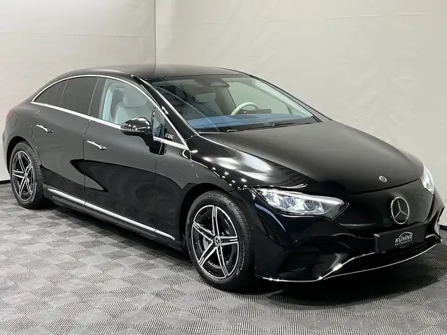 Mercedes-Benz EQE 300