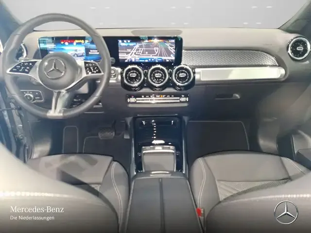 Mercedes-Benz GLB 180