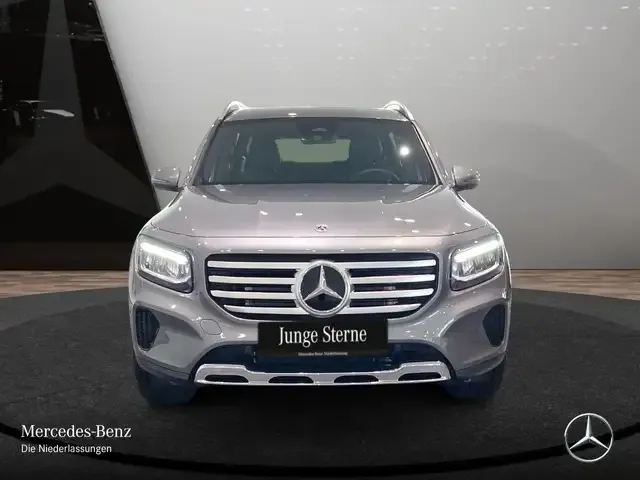 Mercedes-Benz GLB 180