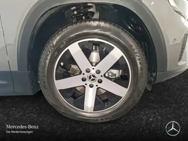 Mercedes-Benz GLB 180
