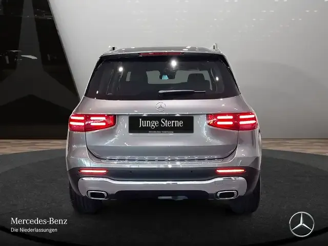 Mercedes-Benz GLB 180