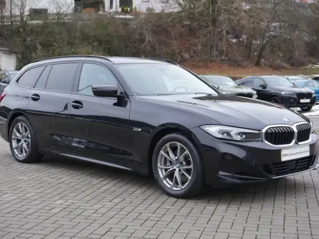 BMW 330