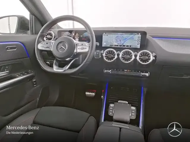Mercedes-Benz EQA 300