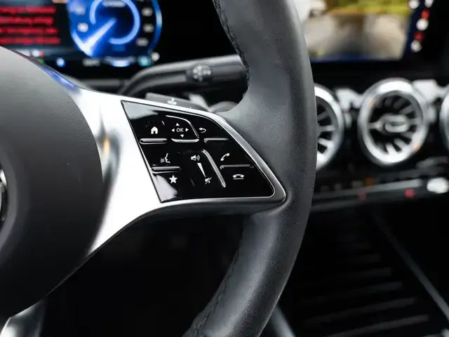 Mercedes-Benz EQA 350