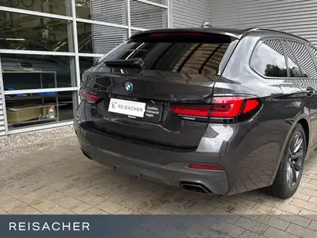BMW 530