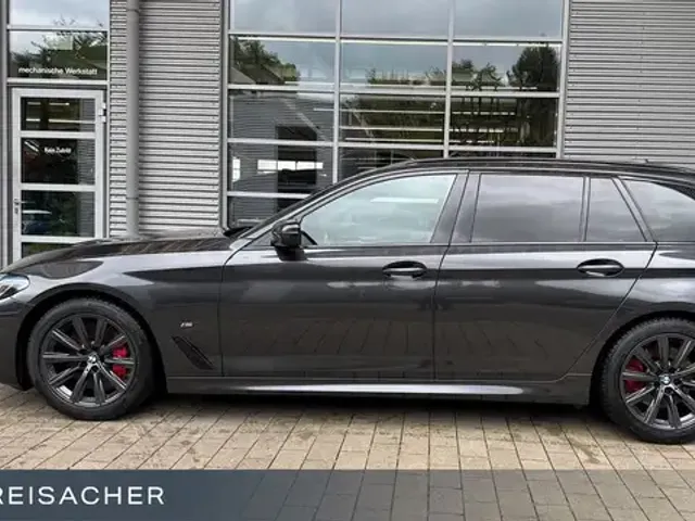 BMW 530