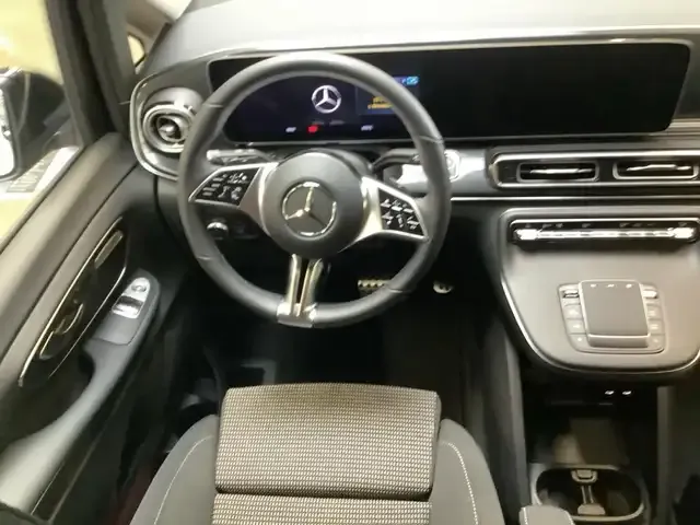 Mercedes-Benz V 220