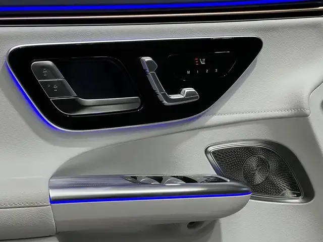 Mercedes-Benz EQE SUV