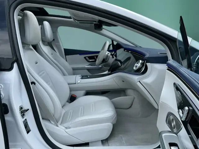 Mercedes-Benz EQE 53
