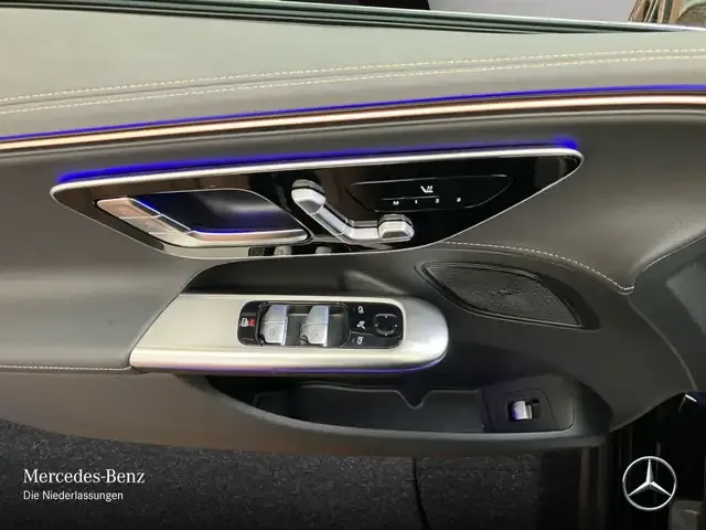 Mercedes-Benz EQE 300