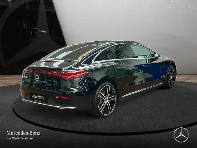 Mercedes-Benz EQE 300