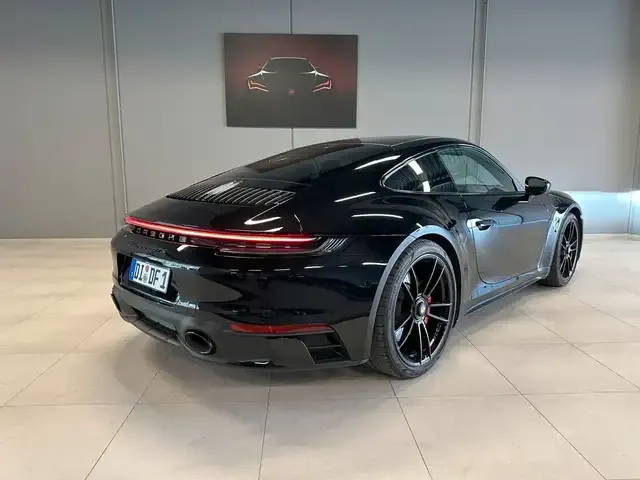 Porsche 992
