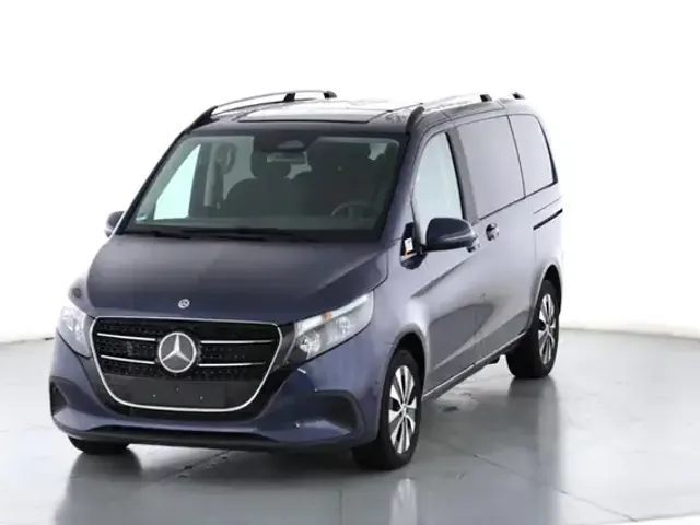 Mercedes-Benz V 220