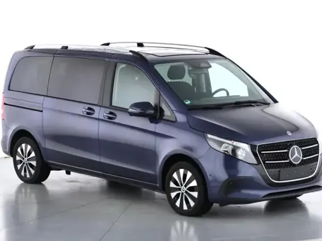 Mercedes-Benz V 220