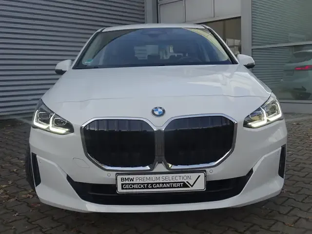 BMW 216