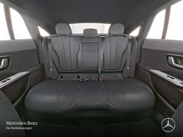 Mercedes-Benz EQE 300