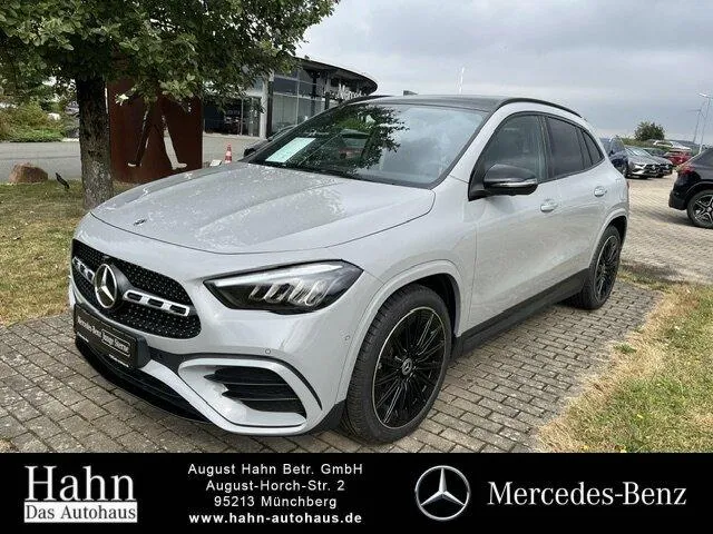 Mercedes-Benz GLA 200