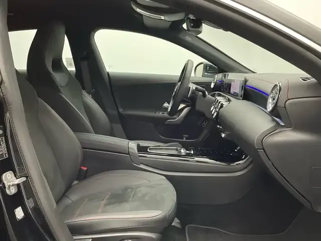 Mercedes-Benz CLA 220