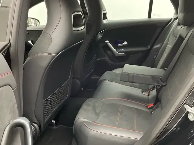 Mercedes-Benz CLA 220