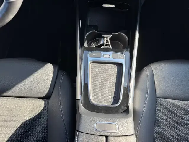 Mercedes-Benz GLB 180