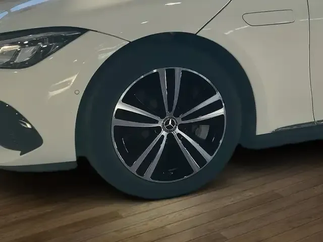 Mercedes-Benz EQE 350