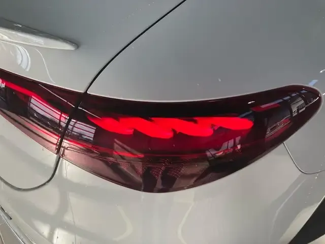 Mercedes-Benz EQE 350