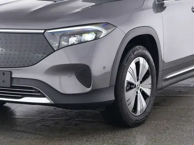 Mercedes-Benz EQB 300