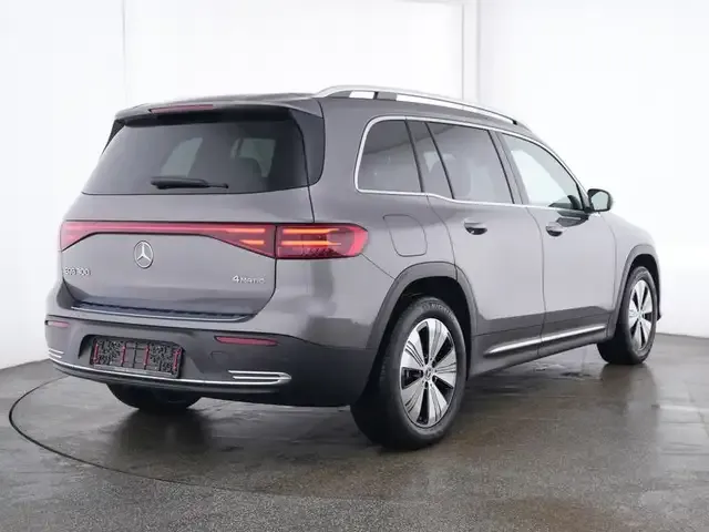 Mercedes-Benz EQB 300