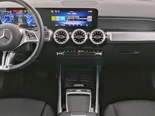 Mercedes-Benz EQB 300