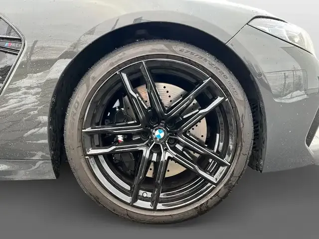 BMW M8