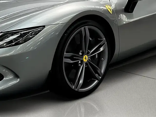 Ferrari 296 GTS